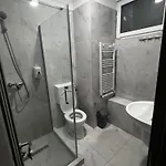 Avi Констанца